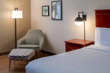 Four Points by Sheraton & Conference Center - 42