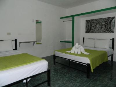 Emotion & Hostal - 3