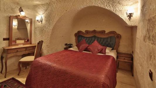 Phocas Cave Suites - 89