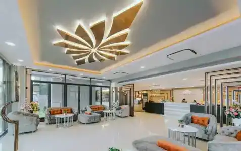 Arista Ubon - 0