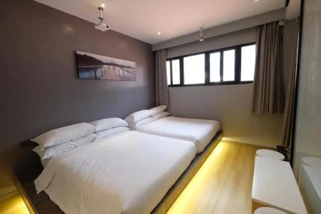 1888 Collection (SG Clean, Staycation Approved) - 120