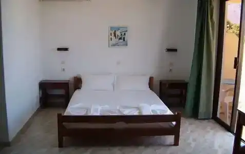 Eleni Anagros - 26