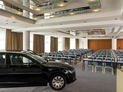 Ramada by Wyndham Weimar - 17