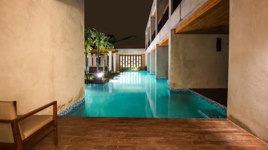 B2 Premier Resort - 99