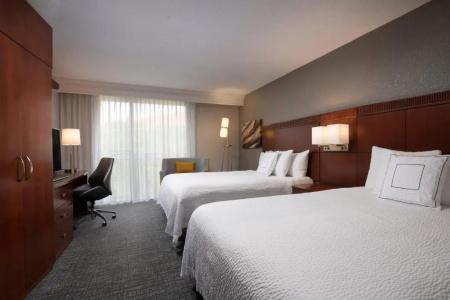 Courtyard by Marriott Sarasota/Riverfront - 34