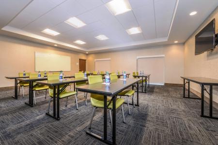 Holiday Inn Express & Suites - St. Petersburg - Madeira Beach, an IHG - 28