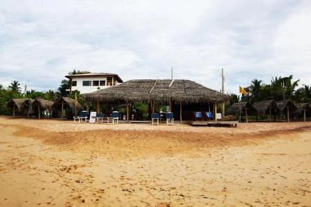 Harmony Beach Bungalows - 8