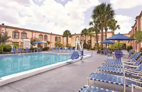 La Quinta Inn by Wyndham Orlando International Drive North - 5