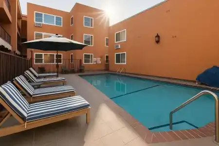 Ramada by Wyndham Los Angeles/Downtown West - 34