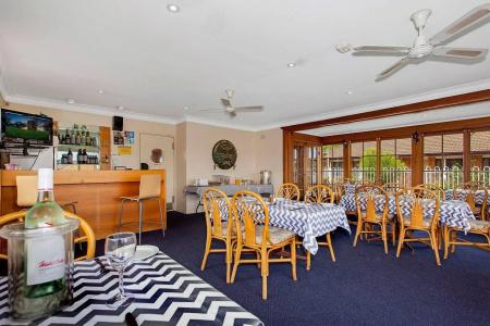 Reign Inn - 25