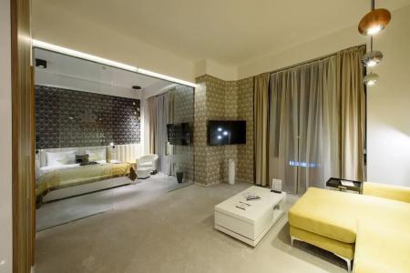 Karoly Corner Residences - 142