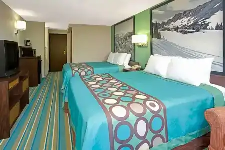 Super 8 by Wyndham Denver Stapleton - 28