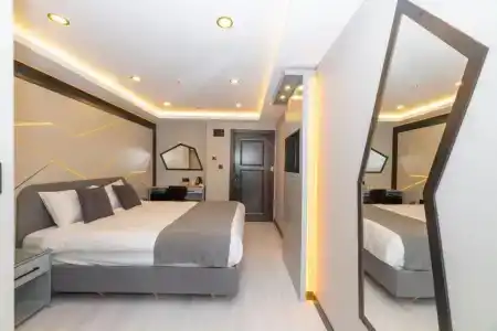White Corner - 2