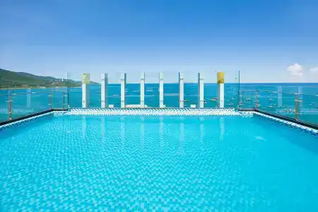 Alisia Beach - 7