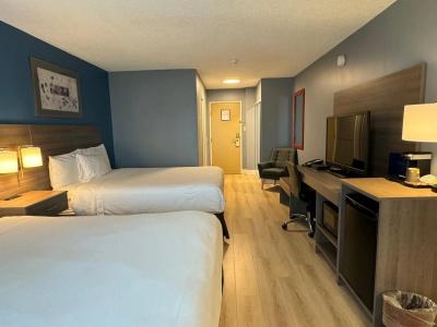 Anchor Inn and Suites - 4