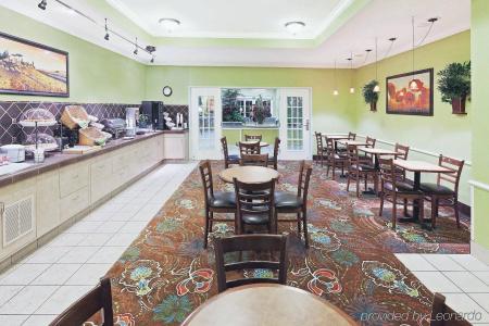 La Quinta by Wyndham Houston West at Clay Road - 16