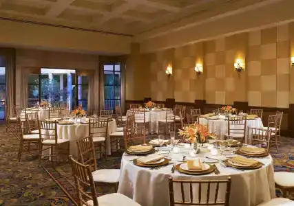 Sheraton Phoenix Crescent - 14