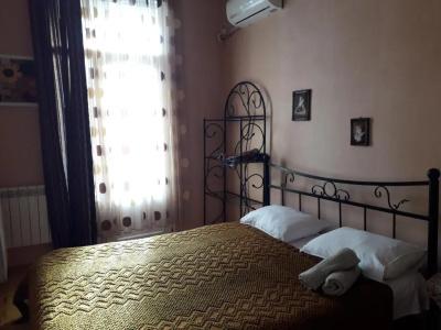 Nana's Guest House - 4