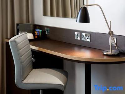 Premier Inn Leicester Square - 50