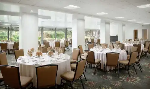 Doubletree by Hilton Los Angeles Downtown - 21