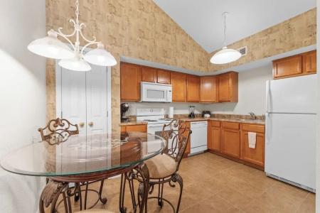 Grand Crowne by Capital Vacations - 42