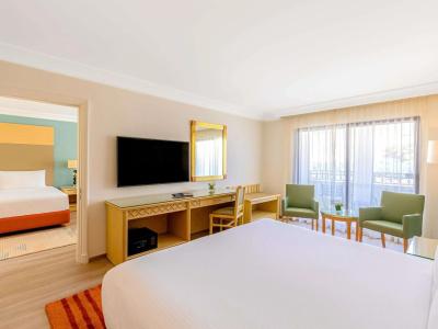 Mövenpick Resort Petra - 4