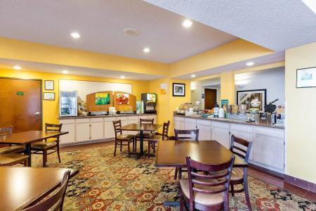 Quality Inn & Suites West Chase - 24