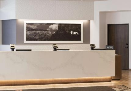 Hampton Inn & Suites Phoenix Downtown - 1