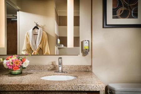 Staypineapple, Rose, Downtown Portland - 71