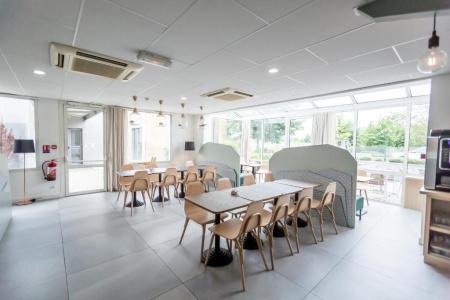 Kyriad Clermont-Ferrand-Sud - La Pardieu - 35