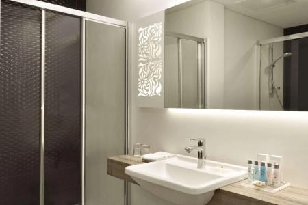 Ramada & Suites Kemalpasa - 61