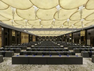 Hilton Shanghai Hongqiao - 17