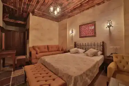 Caravanserai Inn - 73