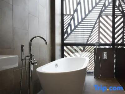 Yan (SG Clean, Staycation Approved) - 65