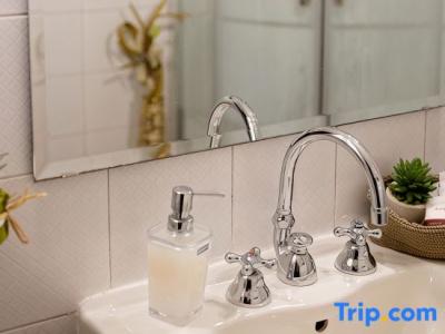 Ac Irla By Marriott - 72