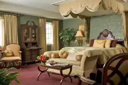 Red Coach Inn - 31