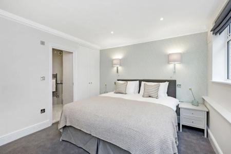 Queensgate Court - 234