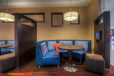 Courtyard by Marriott - 1