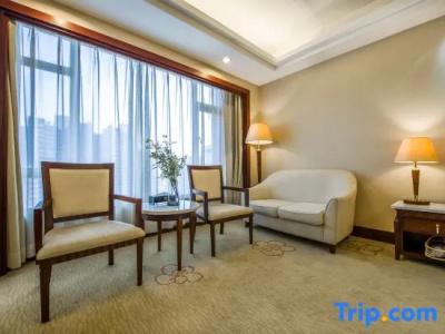 Huihua International - 47