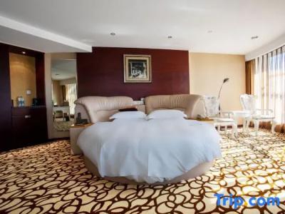 Dynasty International - 33