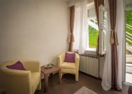 Central Park Residence - 50