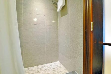 Woodbine & Suites - 41