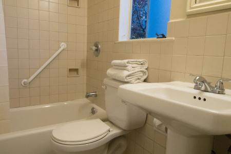 Carmel Wayfarer Inn - 8