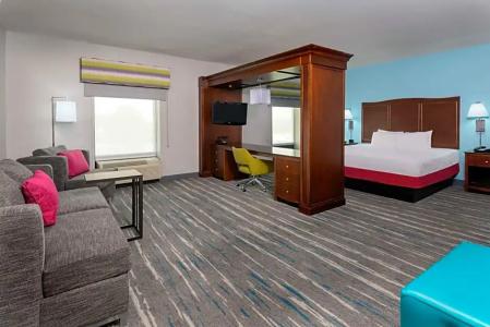Hampton Inn & Suites/University Area - 73