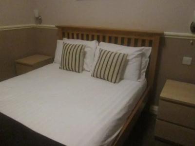 The Abbey Inn - 3
