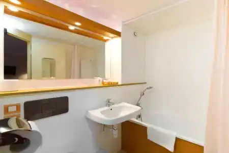 Prest'Hôtel Epinal - 35