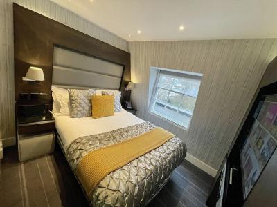 Eccleston Square - 3