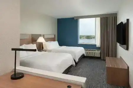 Cambria Miami Airport - Blue Lagoon - 80
