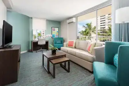 Courtyard by Marriott Waikiki Beach - 100