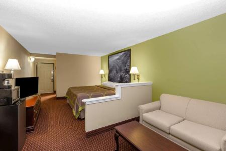 Super 8 by Wyndham - 3